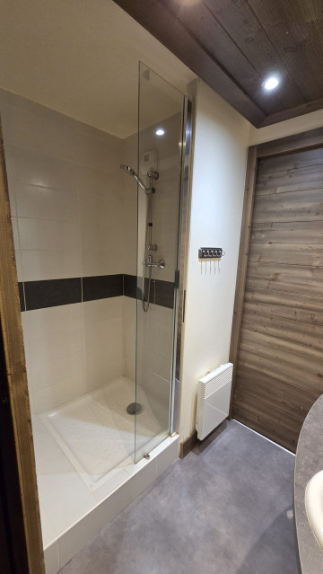 risoul-hebergement-deneb22-sdbdouche-2499977 risoul-hebergement-deneb22-sdbdouche-2499977