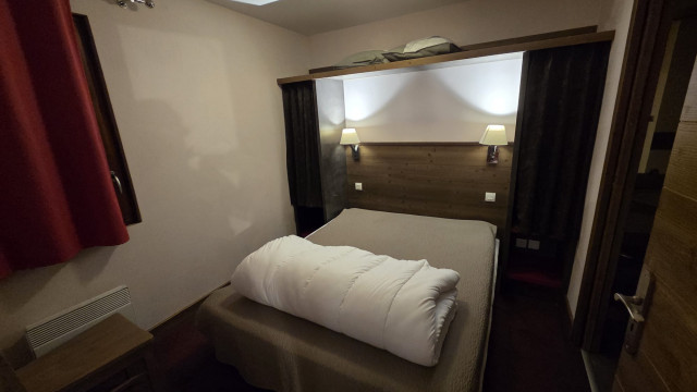 risoul-hebergement-deneb22-sejour-chambre1-2499979 risoul-hebergement-deneb22-sejour-chambre1-2499979