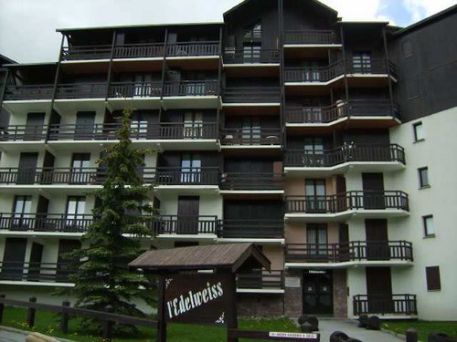 risoul-hebergement-edelweiss-b9-vue-ext-batiment-otim-9799