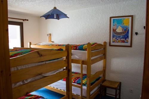 risoul-hebergement-poulet-chambre2-100m-6434-10089 risoul-hebergement-poulet-chambre2-100m-6434-10089