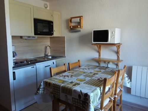 risoul-hebergement-risoul-resa-bernard-chabrieres2-22-cuisine1-15973 risoul-hebergement-risoul-resa-bernard-chabrieres2-22-cuisine1-15973