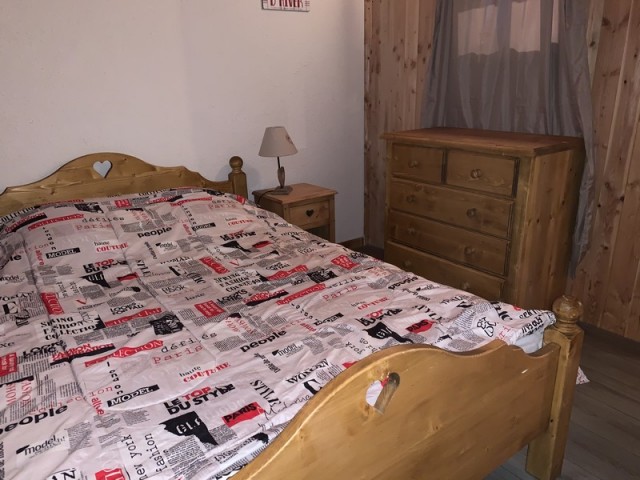 risoul-hebergement-risoul-resa-chalet-tetras2-chhambre-etage1-94770 risoul-hebergement-risoul-resa-chalet-tetras2-chhambre-etage1-94770