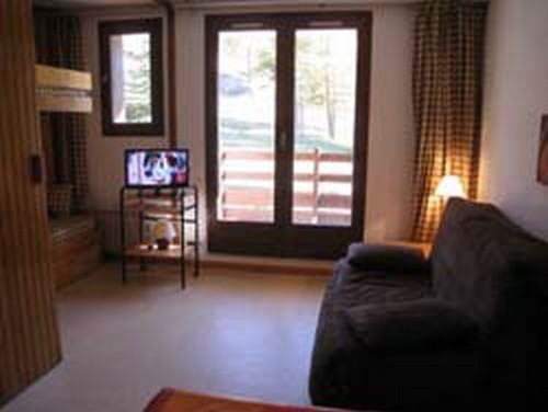 risoul-hebergement-urbania-chabrieres05-salon-4154
