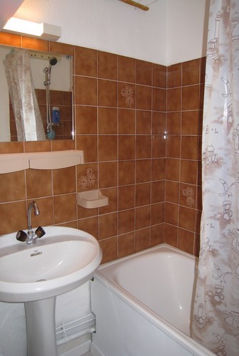 risoul-hebergement-urbania-cristal-sdb-860