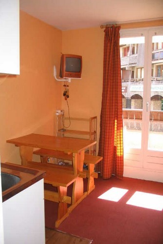 risoul-hebergement-urbania-soldanelles-coin-cuisine-1013