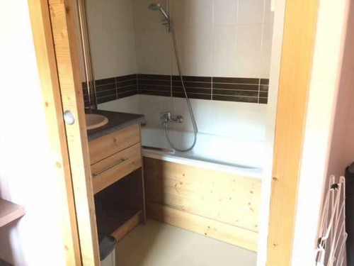 risoul-hebergment-otim-antares512-salledebain-13153 risoul-hebergment-otim-antares512-salledebain-13153