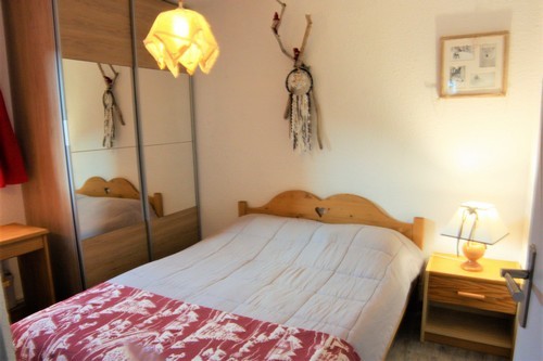 risoul-hebergment-risoulresa-cimbro223-chambre1-472783 risoul-hebergment-risoulresa-cimbro223-chambre1-472783