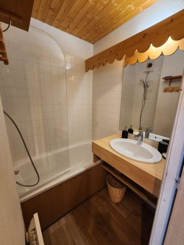 risoul-resa-hebergement-dececco-altair56-sdb-1203146 risoul-resa-hebergement-dececco-altair56-sdb-1203146