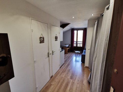 risoul-resa-hebergement-mallaroni-cretes405-entree-102068 risoul-resa-hebergement-mallaroni-cretes405-entree-102068