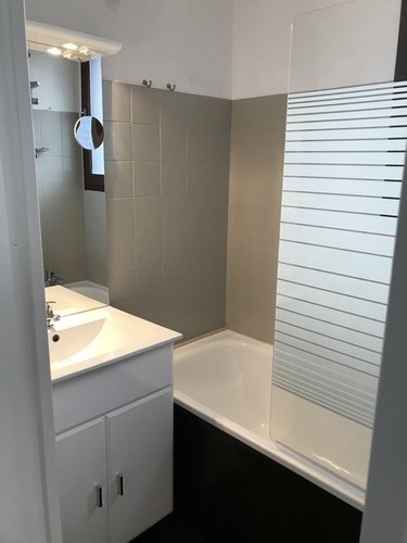 risoul-resa-hebergzmznt-pourraz-sdb-2-37270 risoul-resa-hebergzmznt-pourraz-sdb-2-37270