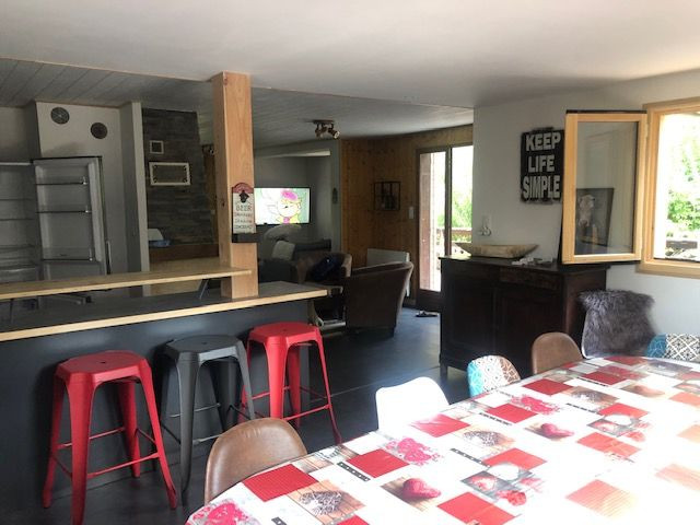 salonsalleamanger-1242493 salonsalleamanger-1242493