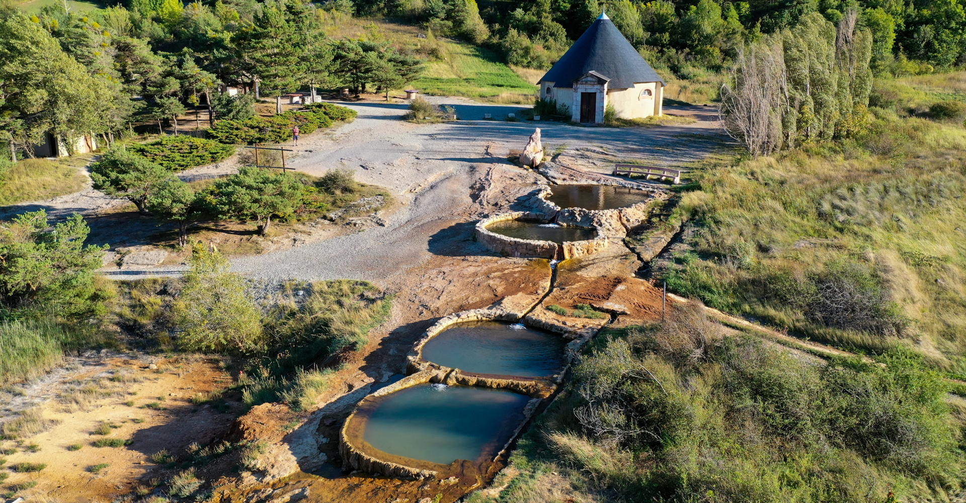 The Plan de Phazy 's hot springs - © office de tourisme de risoul by manu molle